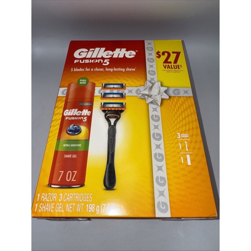 Gillette Fusion5 Razor for Men, Holiday Gift Set for Him, Handle, 3 Razor Blade